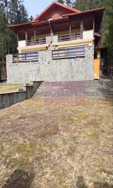 Vila duplex de vanzare cu 4 camere in Azuga