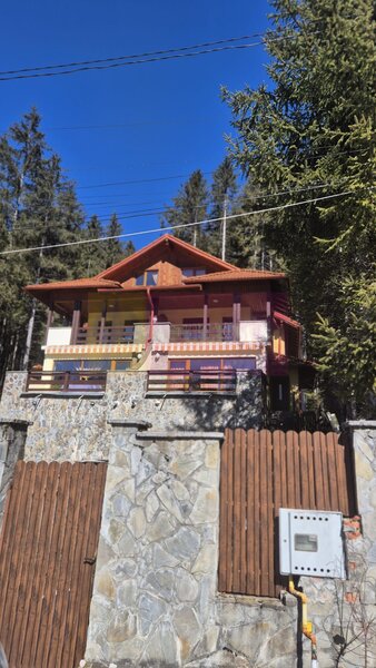 Vila duplex de vanzare cu 4 camere in Azuga