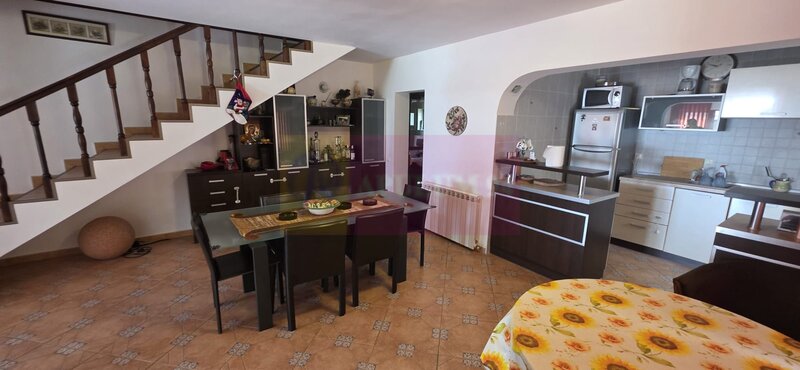 Vila duplex de vanzare cu 4 camere in Azuga