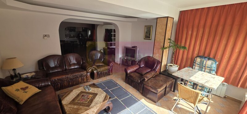 Vila duplex de vanzare cu 4 camere in Azuga