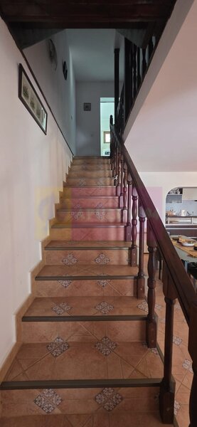 Vila duplex de vanzare cu 4 camere in Azuga