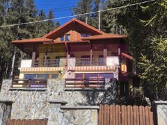 Vila duplex de vanzare cu 4 camere in Azuga